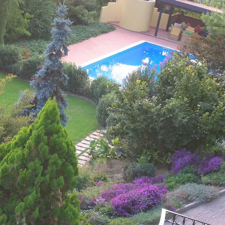 Arabella Bed & Breakfast *