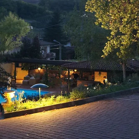Arabella Bed & Breakfast *